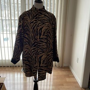 Black & Gold Reversible Swing Jacket, no tags. Good Quality, Attractive, Size 1X